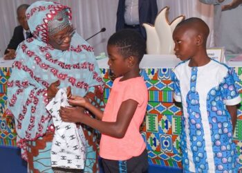 HCRRUN : Poursuivre et amplifier sereinement ce programme de bourses et d’aides aux enfants orphelins