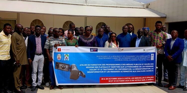 Les journalistes invités à s’impliquer davantage dans la lutte contre l’extrémisme violent